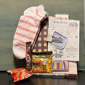 Blind Date with a Book 📕 perfect for giftgiving